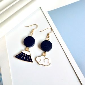 Mount Fuji & Cloud Earrings 3/$30+$4.99Shipping!!